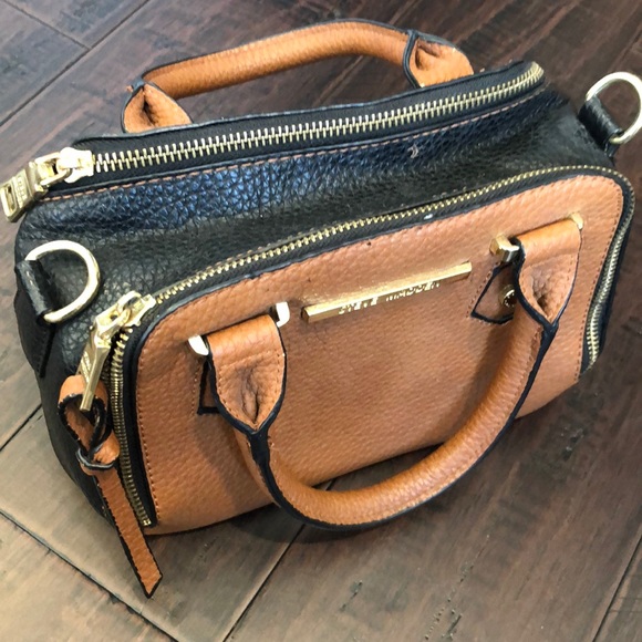 Steve Madden Handbags - *LAST CALL* Steve Madden Purse ☀️